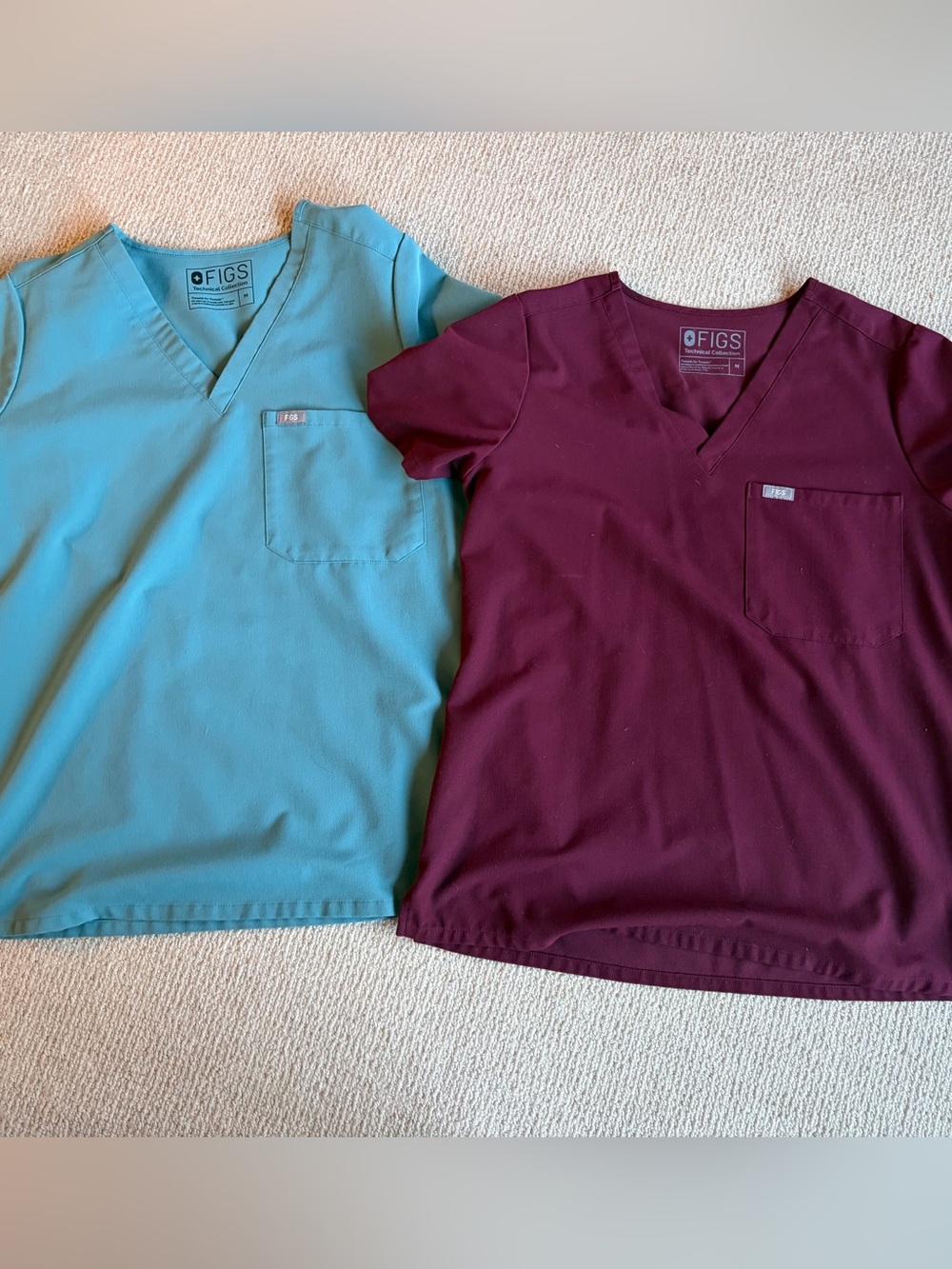 FIGS Women’s Scrub Tops size M